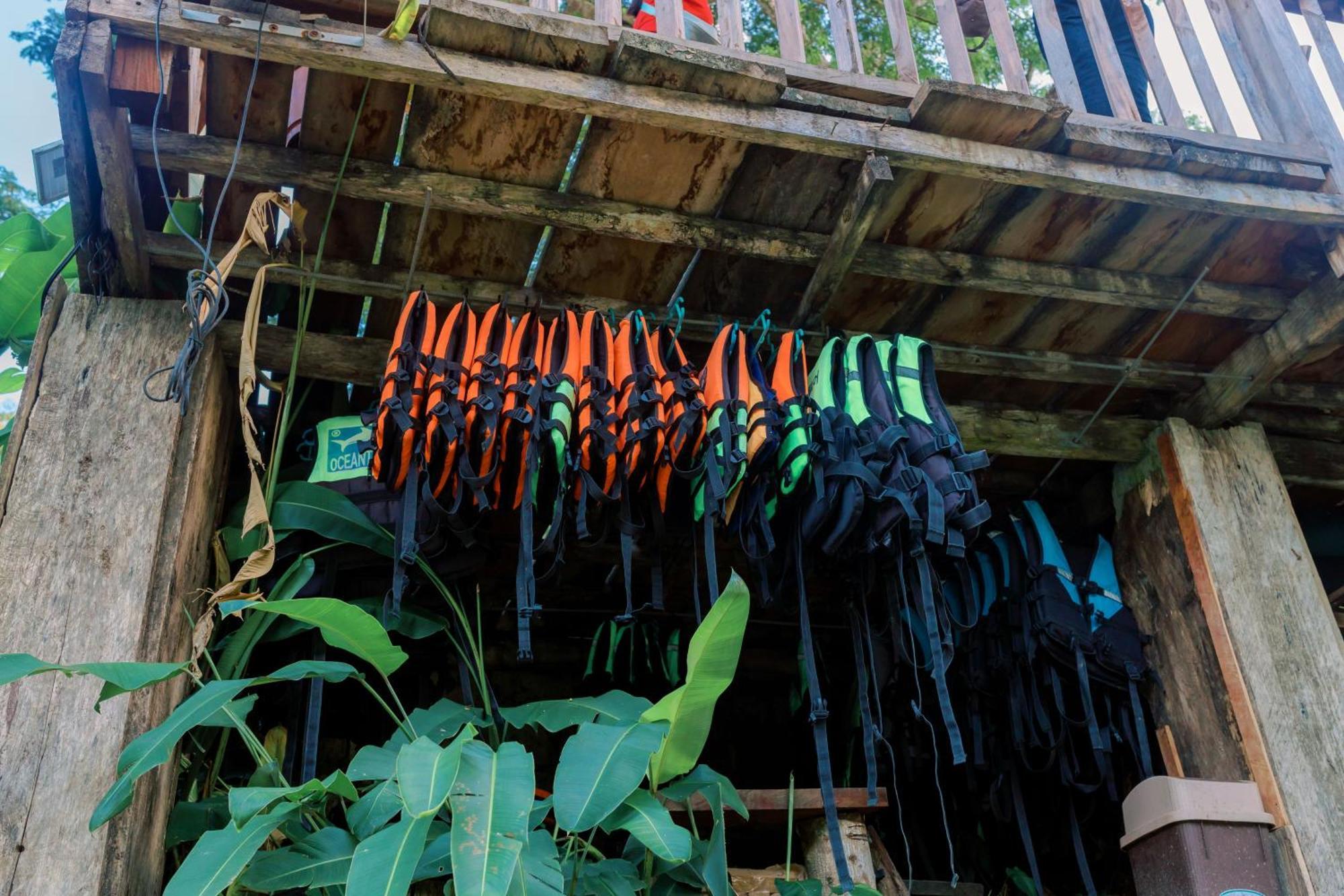 Busai Dream Falls Resort Loboc Exteriör bild